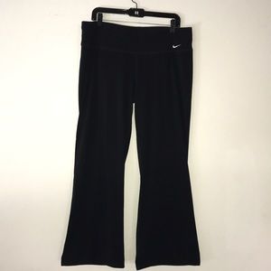 Pull on wide leg work out yoga pants Nike Dri Fit